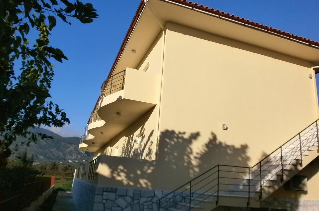 Artemis - Marina Apartments Evia الغرفة الصورة
