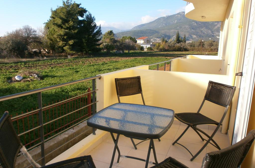 Artemis - Marina Apartments Evia الغرفة الصورة
