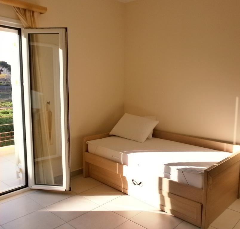 Artemis - Marina Apartments Evia الغرفة الصورة